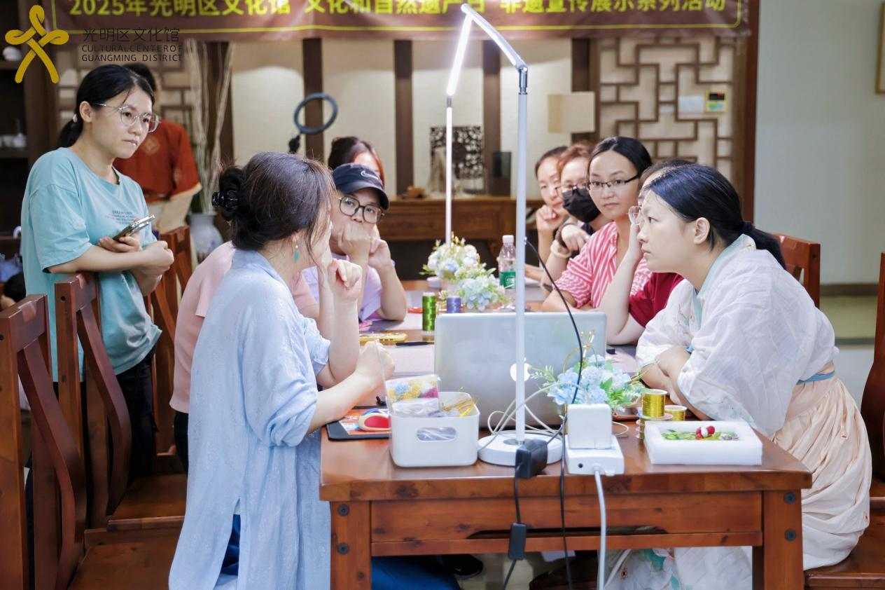 品光明荔枝 学光明非遗