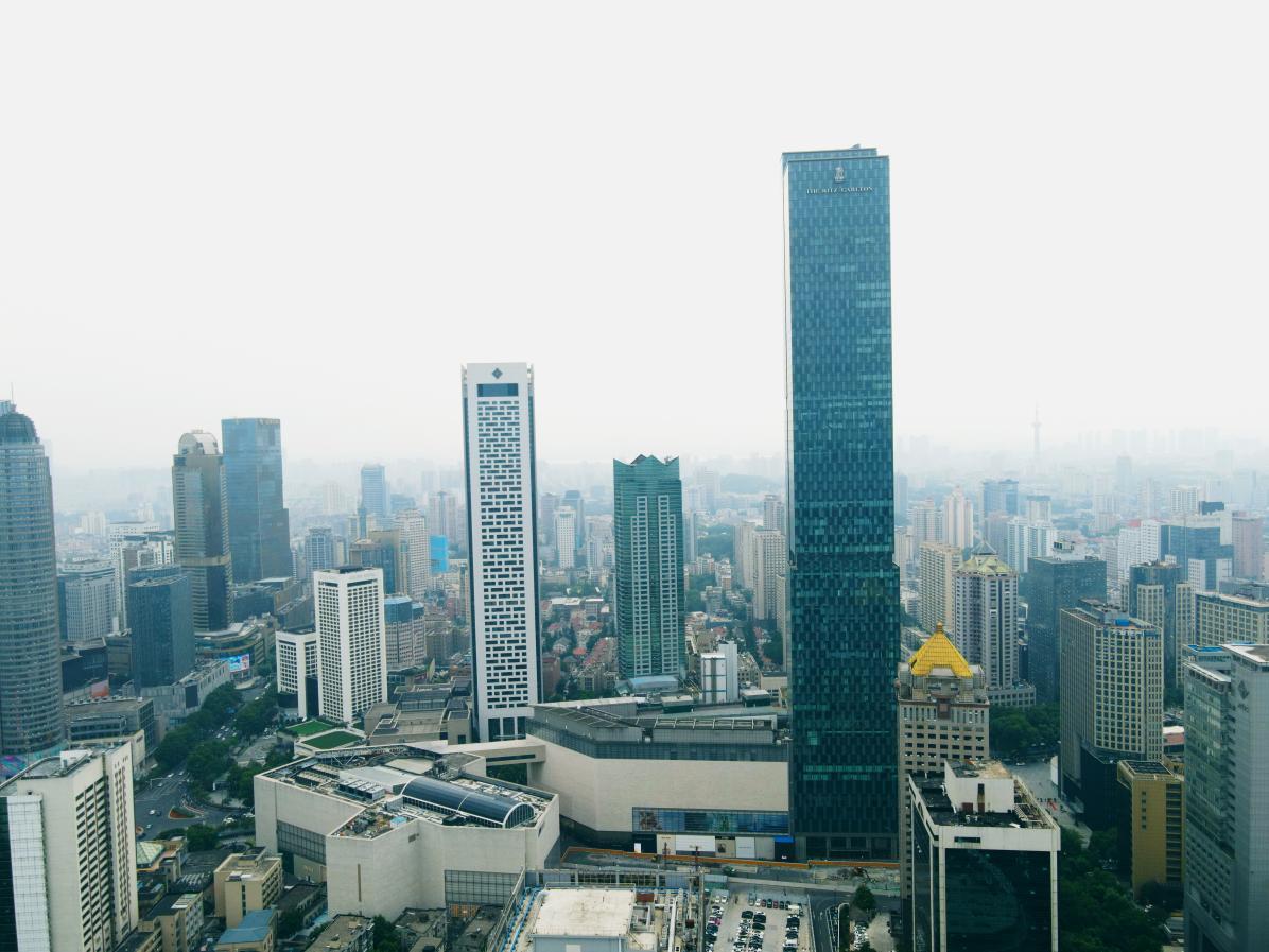 如今的德基广场东立面