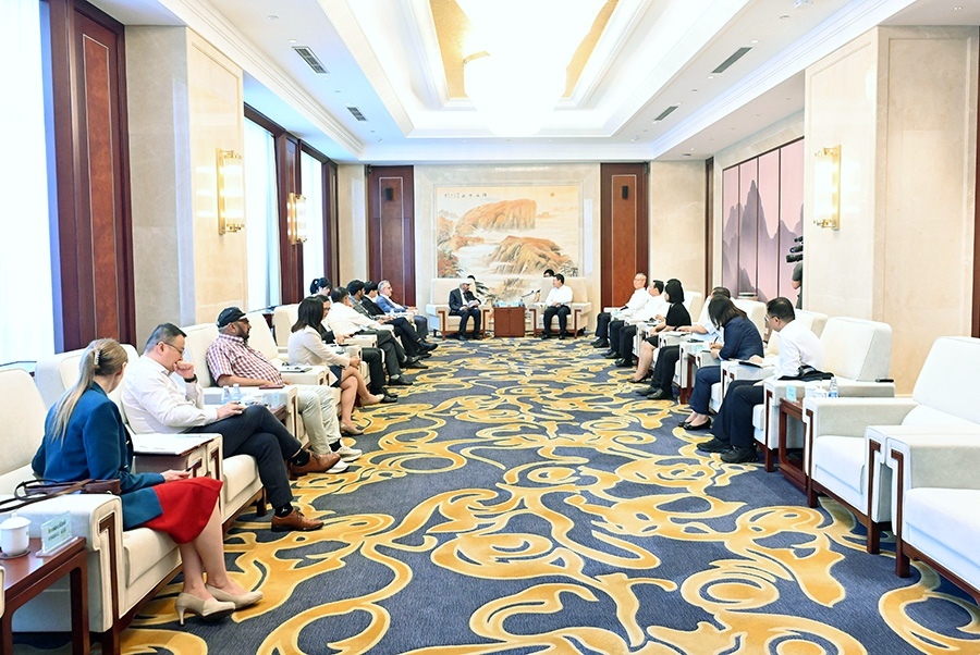 潍坊与跨国公司合作对接会举行