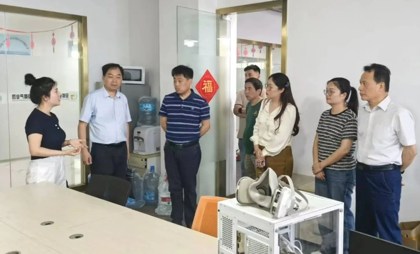 图为调研现场。