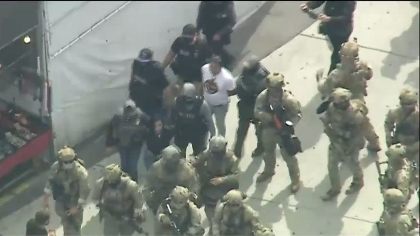 美将执行历史上最大规模驱逐计划，特朗普：优先对民主党城市执行