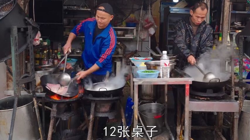 湖南湘潭的疯狂小饭店，靠一道水煮活鱼横扫天下