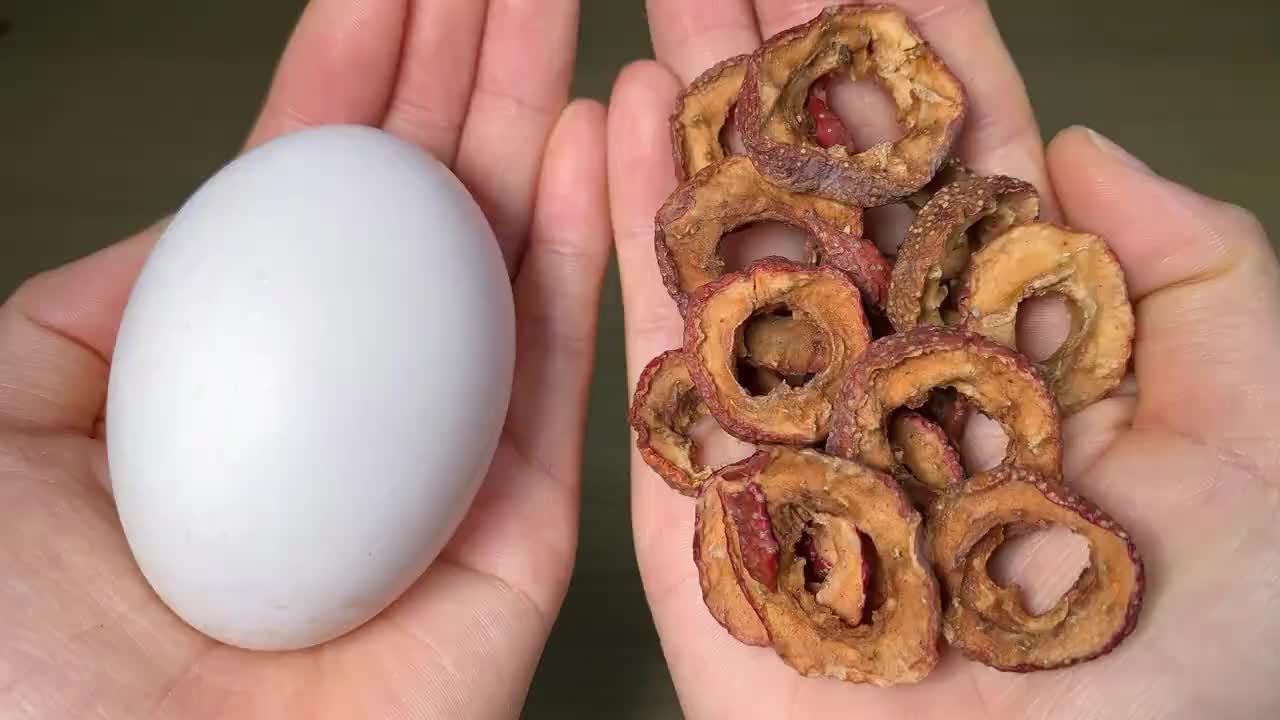 山楂和鸡蛋是绝配，吃了3天超管用，方法简单，谁用谁好，快试试