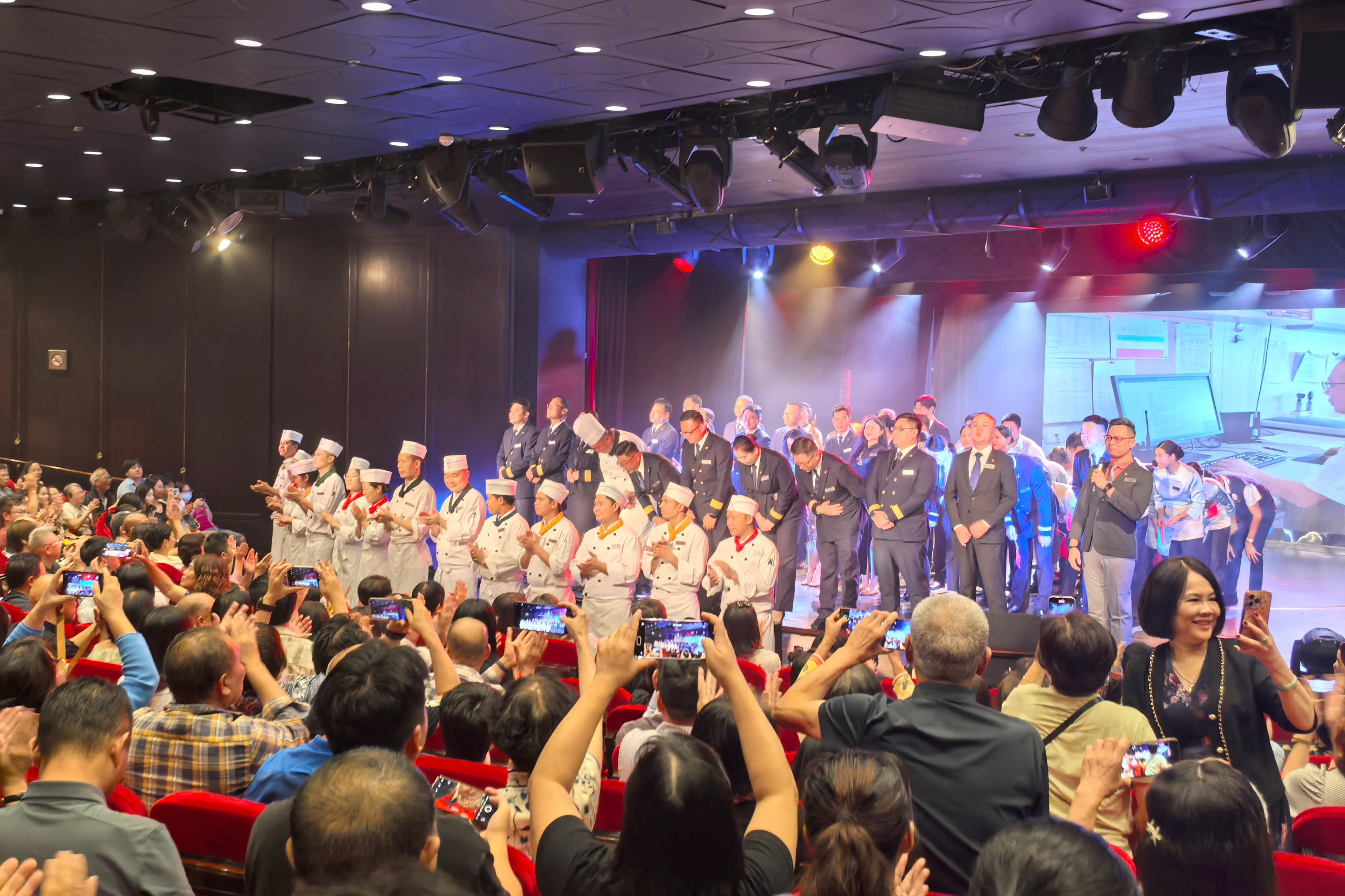 漫游纪｜六天五晚香港冲绳往返，“鼓浪屿”号邮轮深度体验