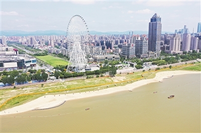 摩天湾天然泳场