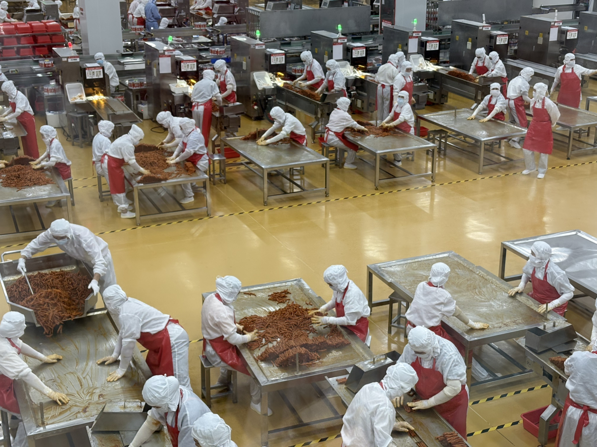 麻辣王子：一根辣条的逆袭之路，从‘五毛零食’到年销15亿的行业标杆