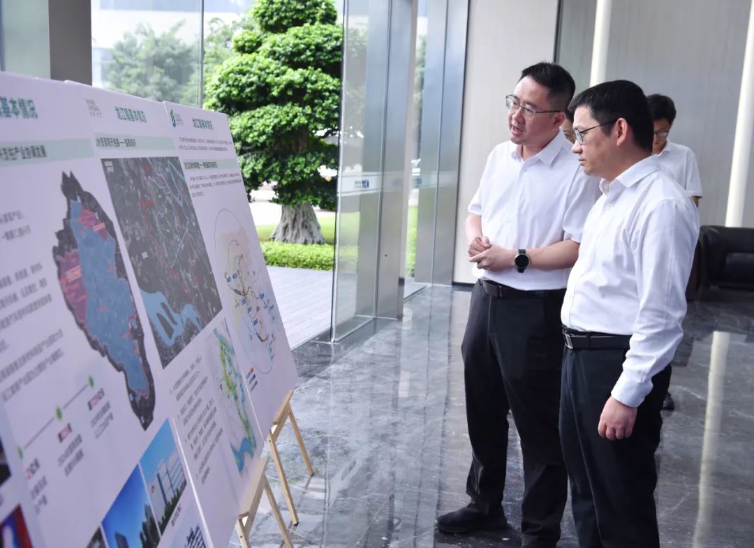 调研“环两江先行区”顺德片区,要求加快推进省“百千万工程”典型区建设。
