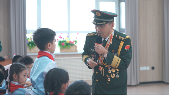 与战斗英模面对面