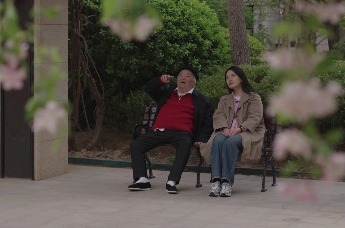 当86岁的钱理群遇见9岁的自己