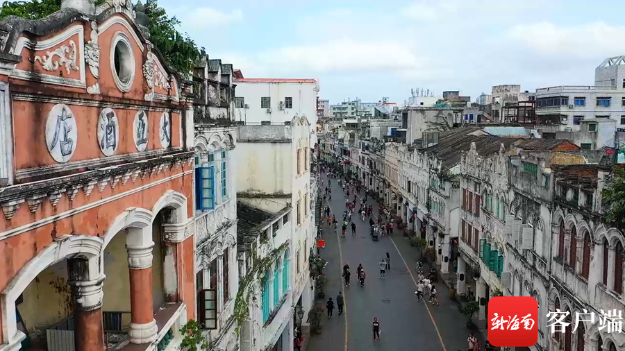 资料图：俯瞰海口骑楼老街。记者 李昊 摄