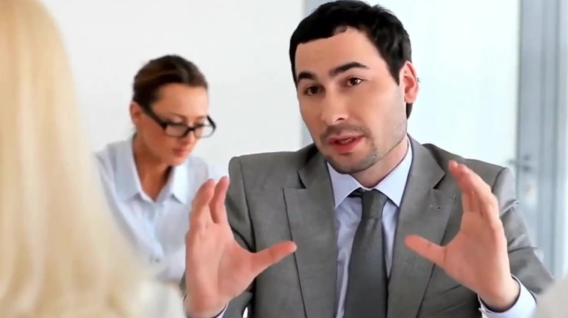 从“替人背锅”到“带人成长”