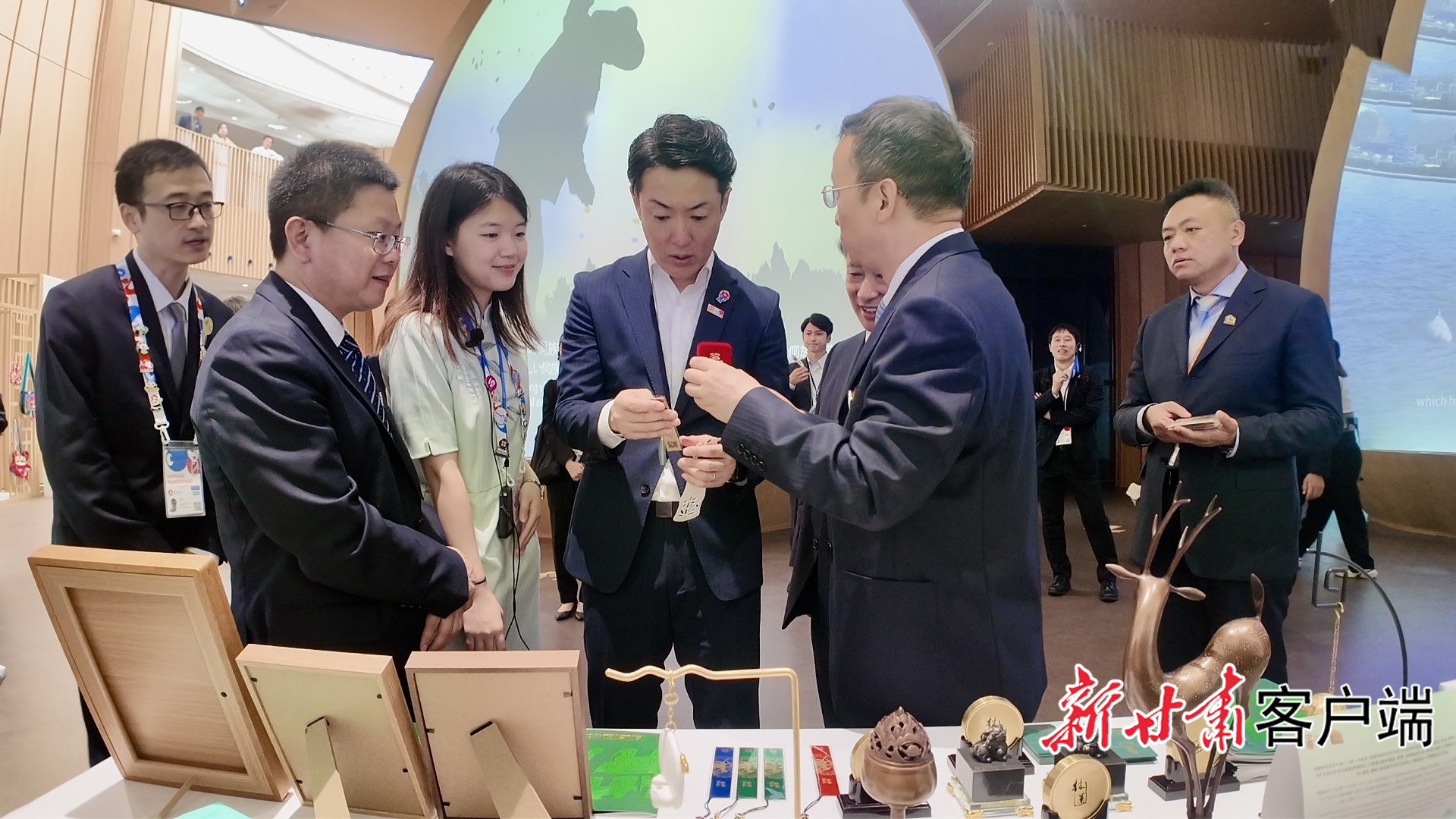 世博会陇日搭“聊天室”　甘肃非遗圈粉大阪市长