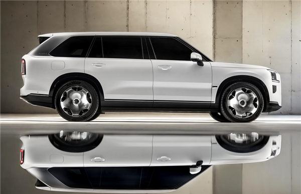 和外观反差极大 疑极氪9X内饰曝光:一点也不像劳斯莱斯库里南