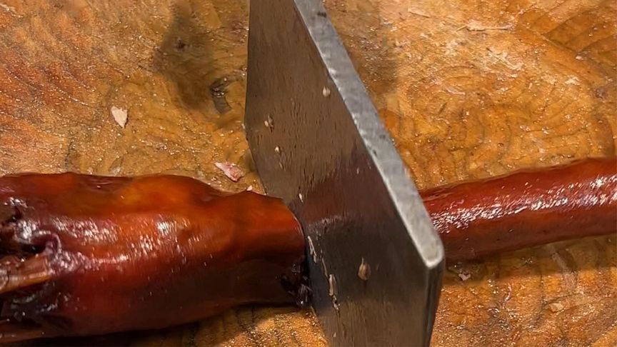 潮汕老饕抢着买！千元鹅头颈的鲜甜一口入魂