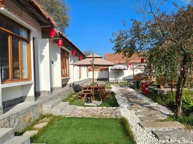 华亭美食集市嗨翻天　乡村旅游火出圈