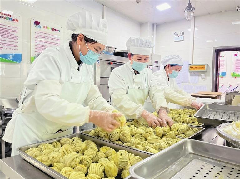 营养与美味兼具的餐食，让孩子们食欲大增。