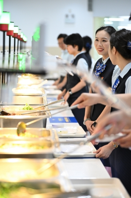 “智慧食堂”大大提升了員工的就餐體驗。