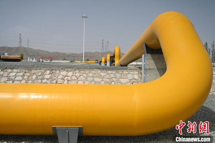 图为输气管道　戴文昌　摄