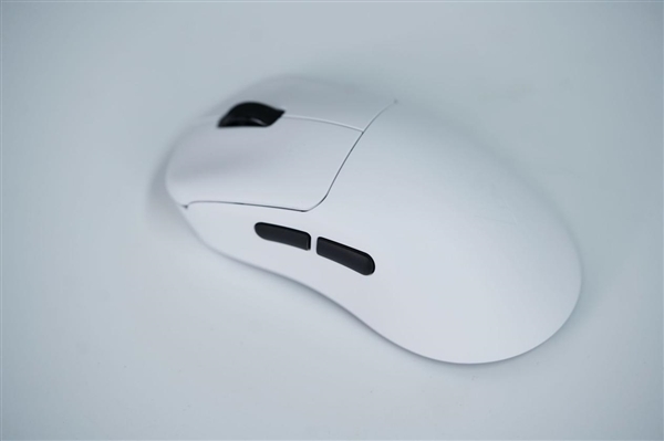 原生级双8K回报率,雷柏VT3S鼠标图赏