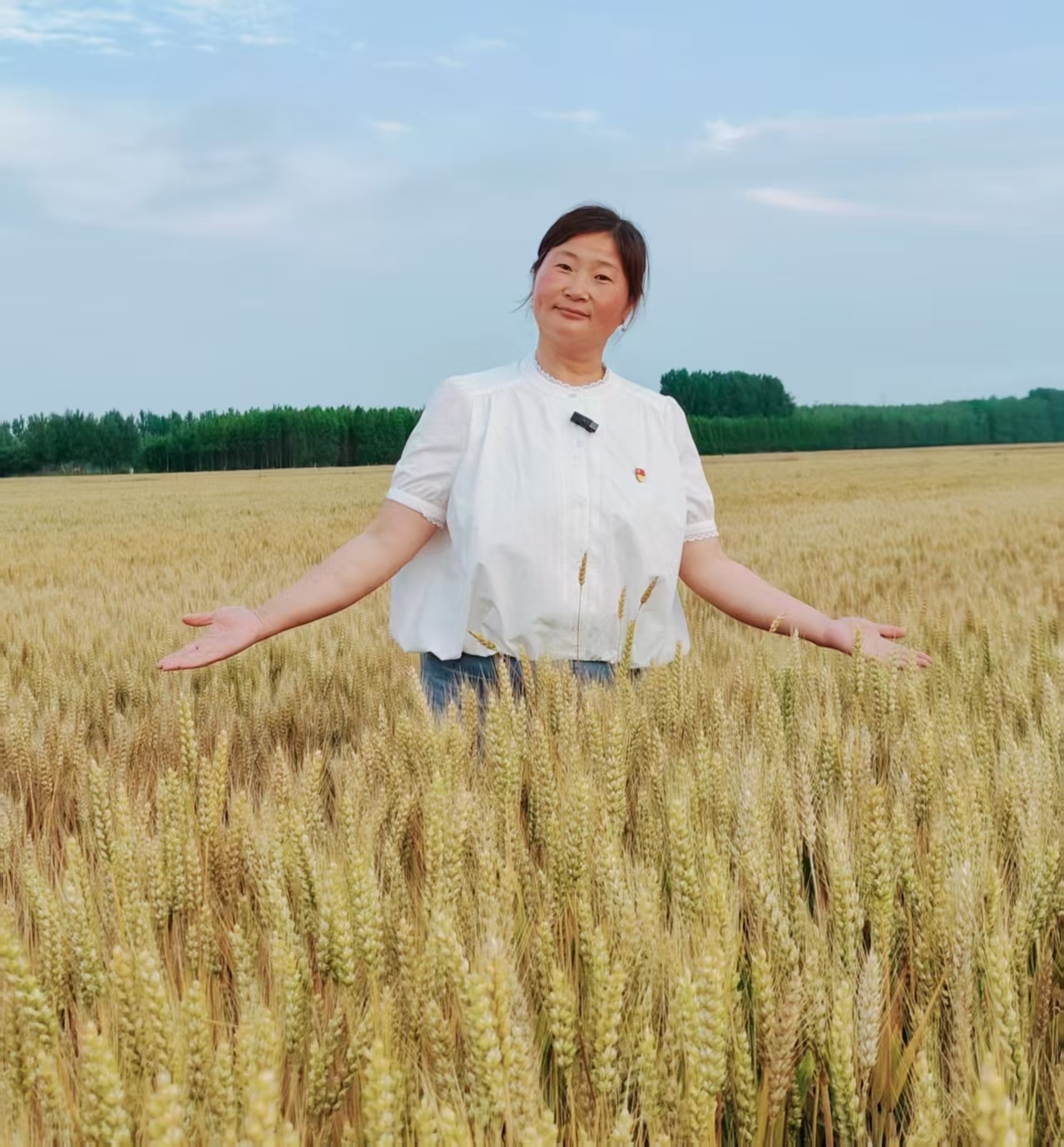 青岛乡里乡亲|董桂梅:用诗与镜头勾勒乡村振兴的诗意画卷