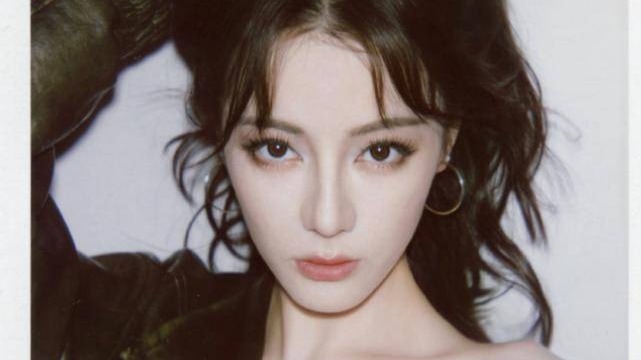 迪丽热巴撕拉片庆生惊艳亮相！内娱女星撕拉片四大TOP，谁能超越？封面图