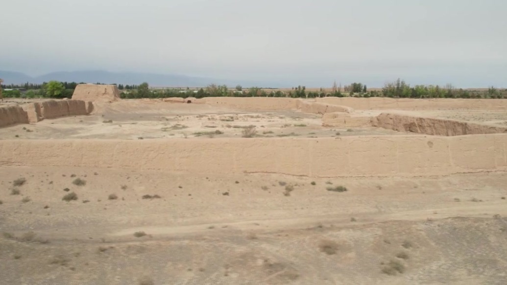 探访甘肃骆驼城遗址：留存规模宏大汉唐古遗址　为何只见城墙不见房？