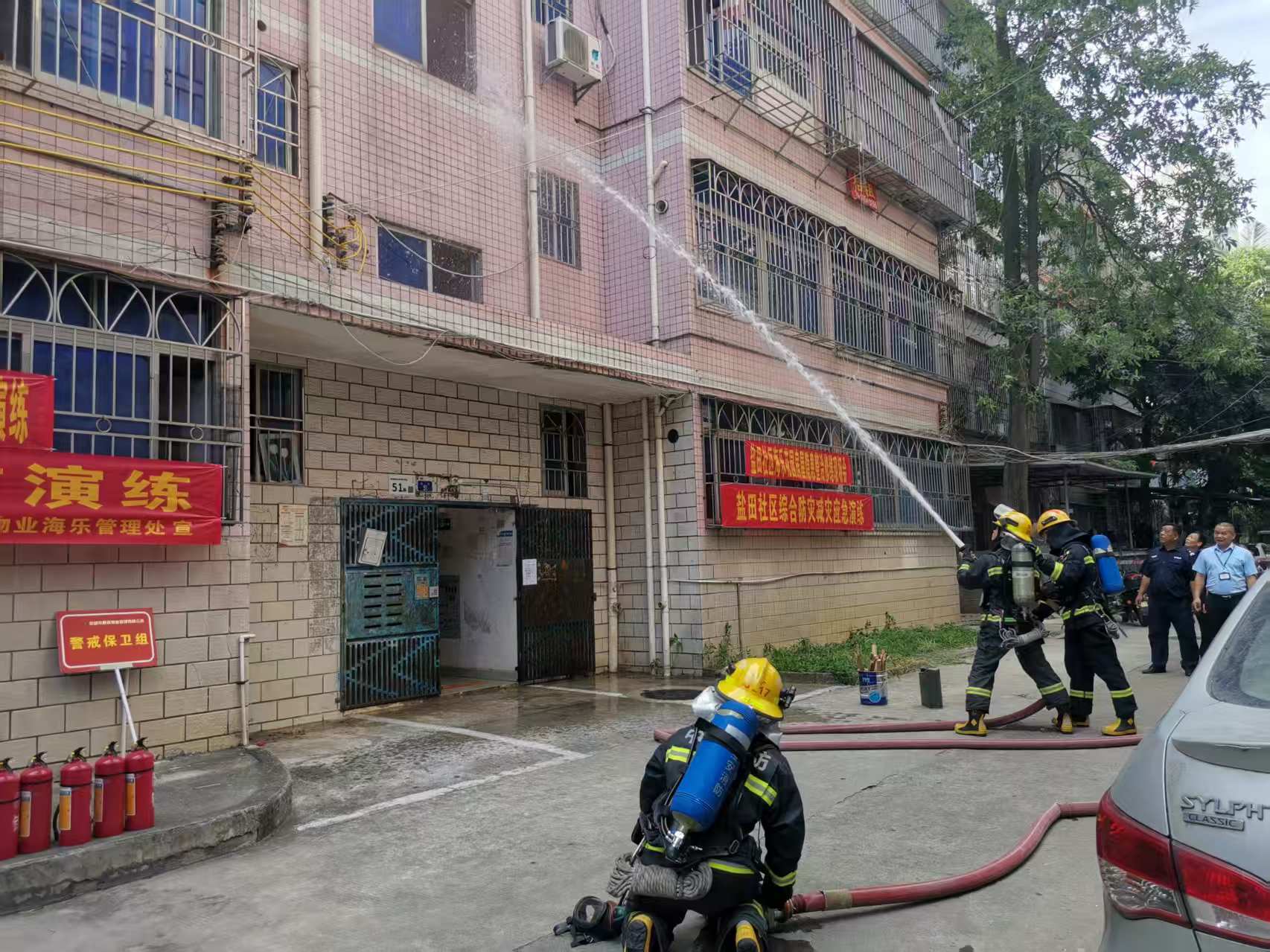 盐田社区开展消防应急演练 筑牢安全防线