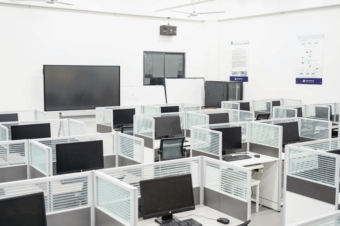 西安汽车职业大学：经济管理类专业实验实训基地