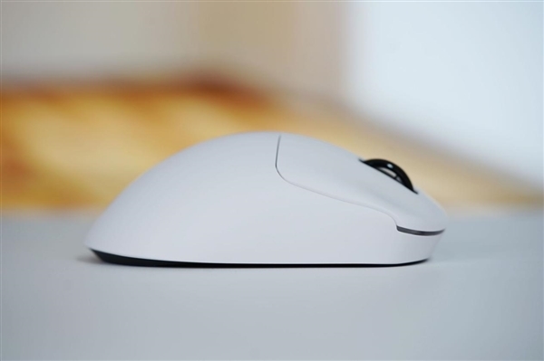 原生级双8K回报率,雷柏VT3S鼠标图赏