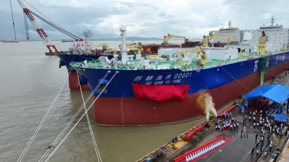 “苏海1号”正式交付！全球首艘三文鱼养殖工船扬帆起航