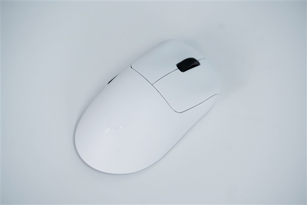 原生级双8K回报率,雷柏VT3S鼠标图赏