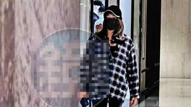 41岁许玮甯孕肚首曝光！7月巨肚四肢仍纤细，邱泽喜提过亿拆迁款封面图