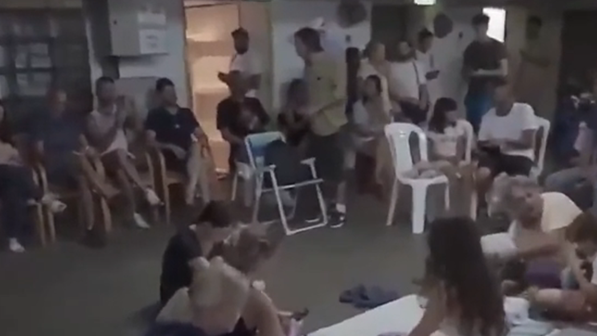 以色列升级全国戒备状态，禁止教育活动、聚集性活动及非必要行业运营