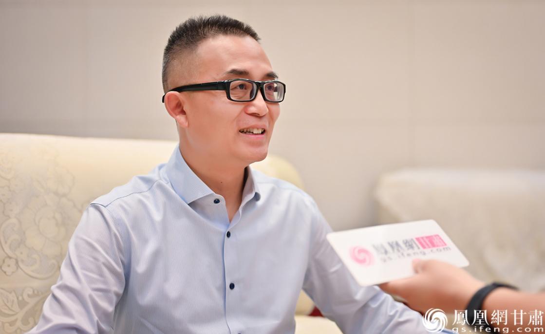 政协甘肃省十三届委员、澳门景燊国际集团有限公司董事周胜说,祭拜伏羲是对自身文化身份的确认。
