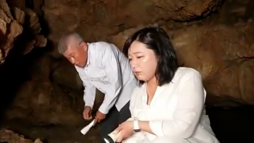 凤凰记者探访日本冲绳奇比奇里洞穴