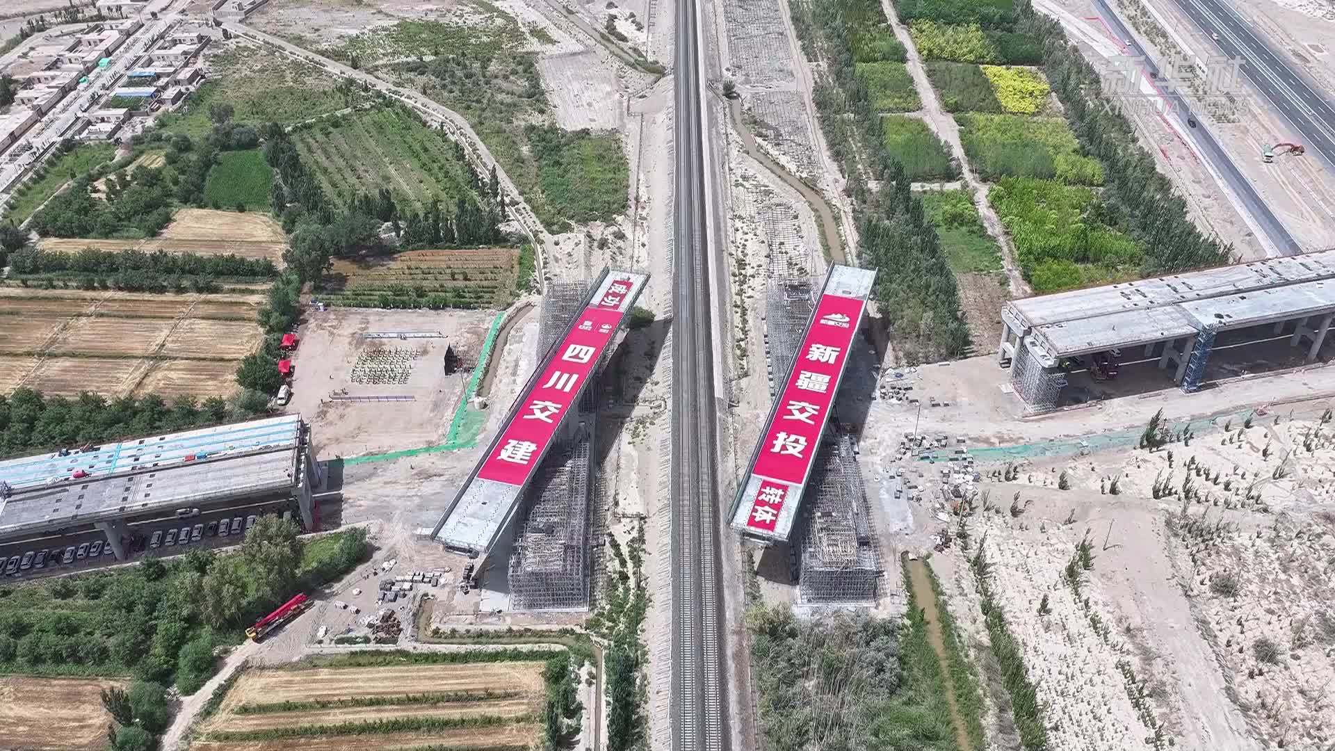 震撼！新疆两座6000吨大桥“转身”