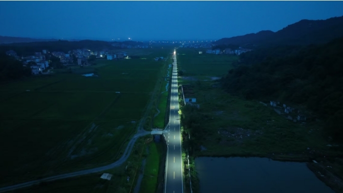 江西庐山市：“小路灯”点亮“大民生”