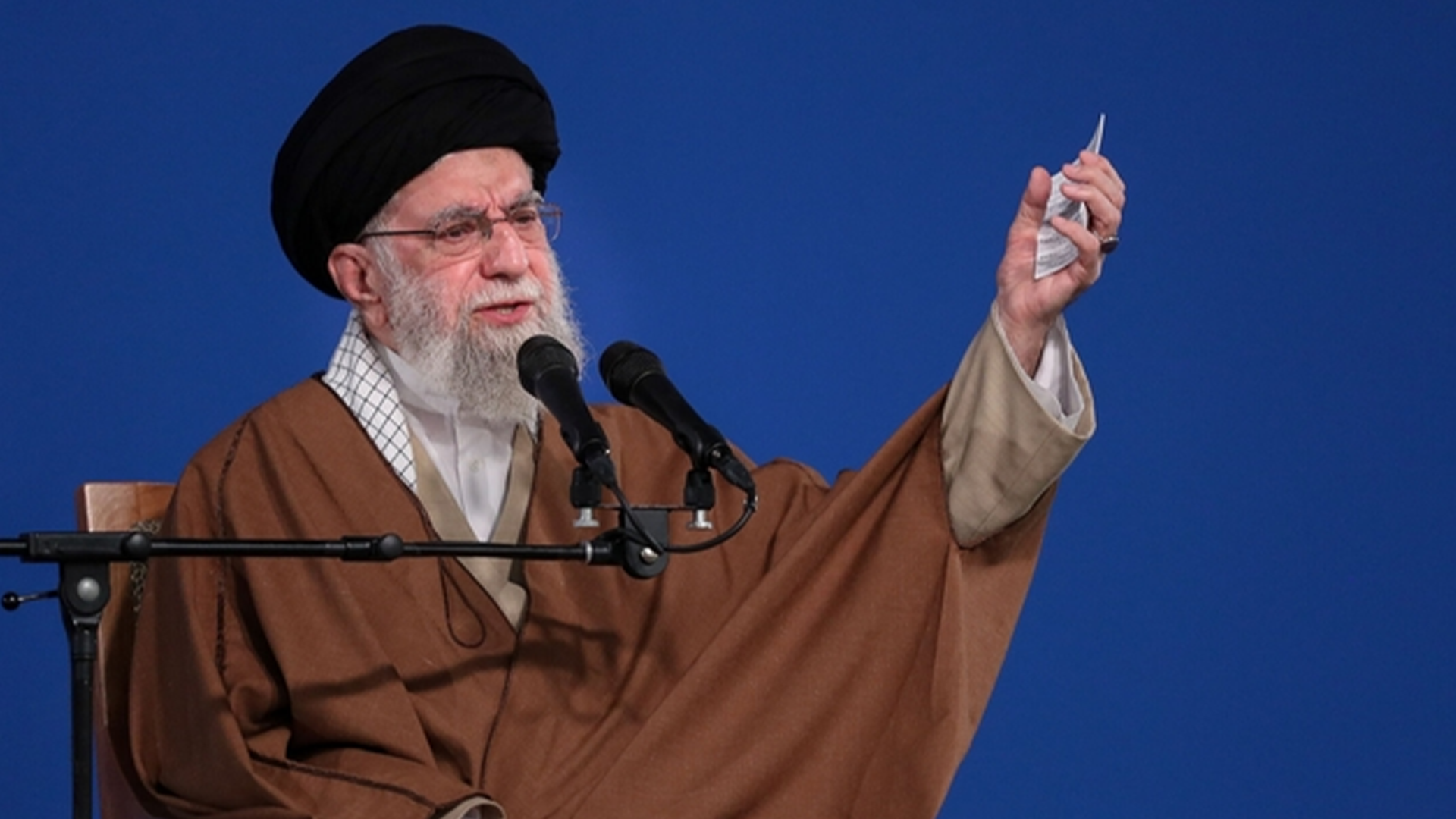 伊朗最高领袖祝贺伊朗战胜美以：狠狠给了美国一记耳光