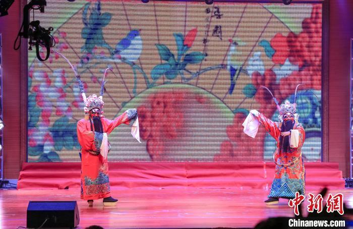 图为庐山市群众春晚现场。(资料图)受访者供图