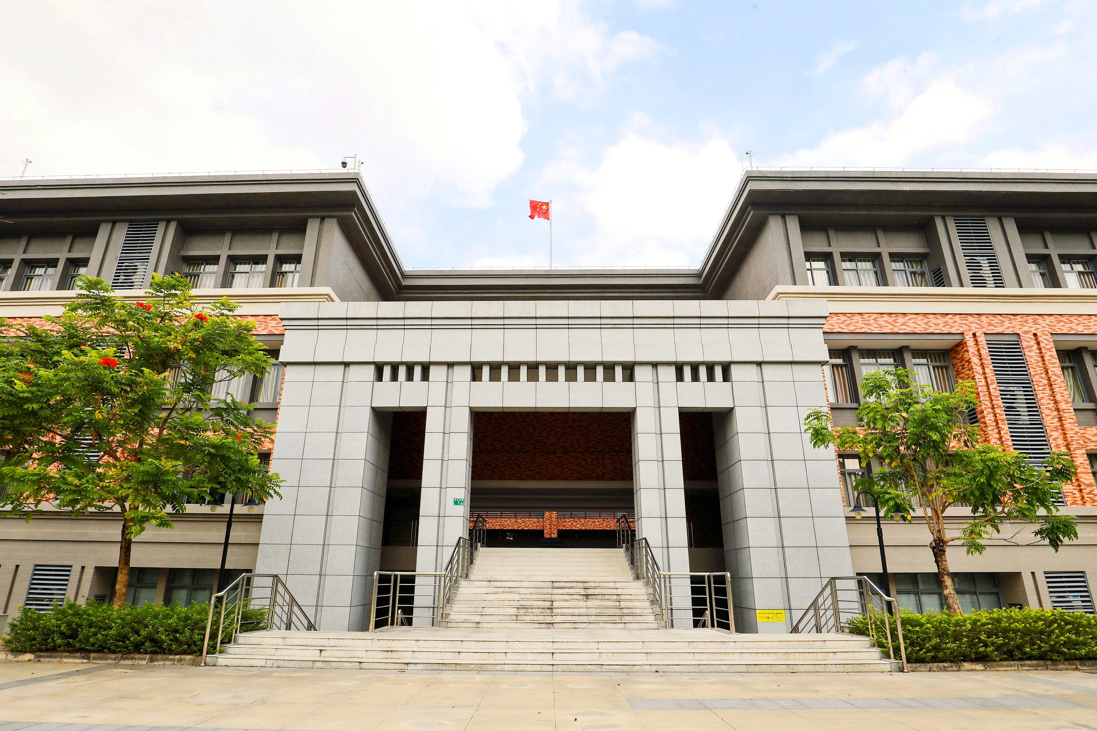 广东外语外贸大学：2025年招生总计划5310名，新增人工智能等四个专业