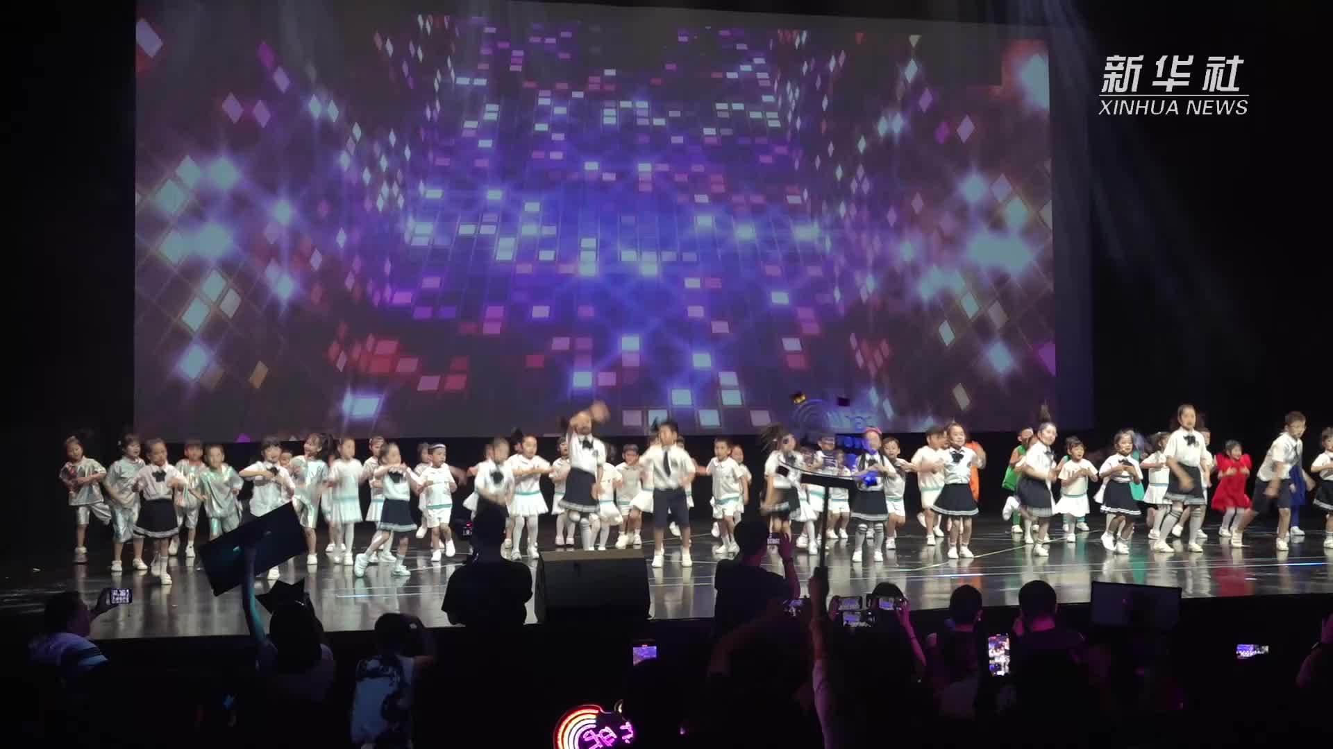 上海：中英双语音乐剧《乐小宝成长不烦恼》闪耀上演