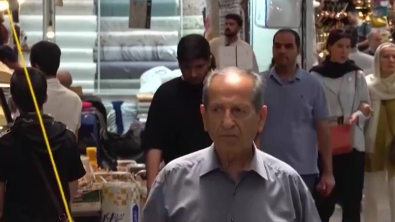 德黑兰社会秩序逐渐恢复，间谍搜捕持续