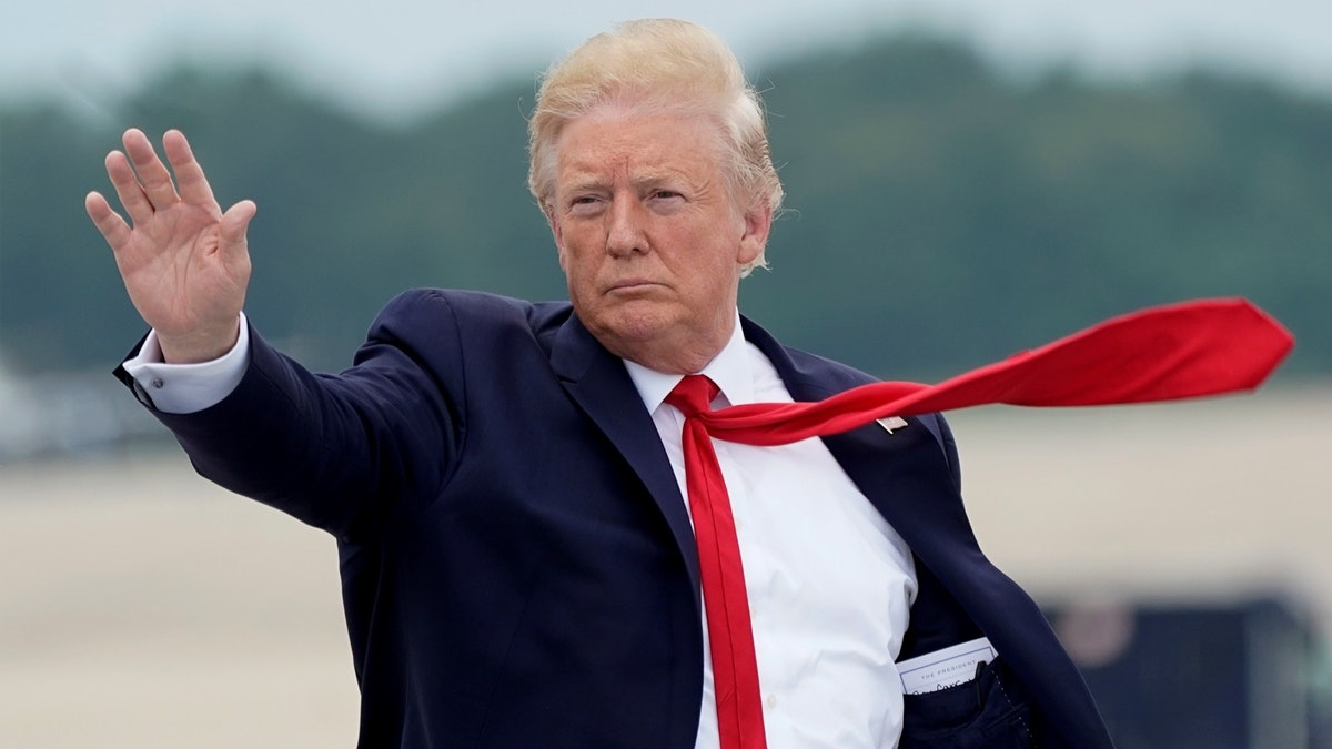 白宫警告伊朗勿堵霍尔木兹海峡 特朗普下令力保油价稳定