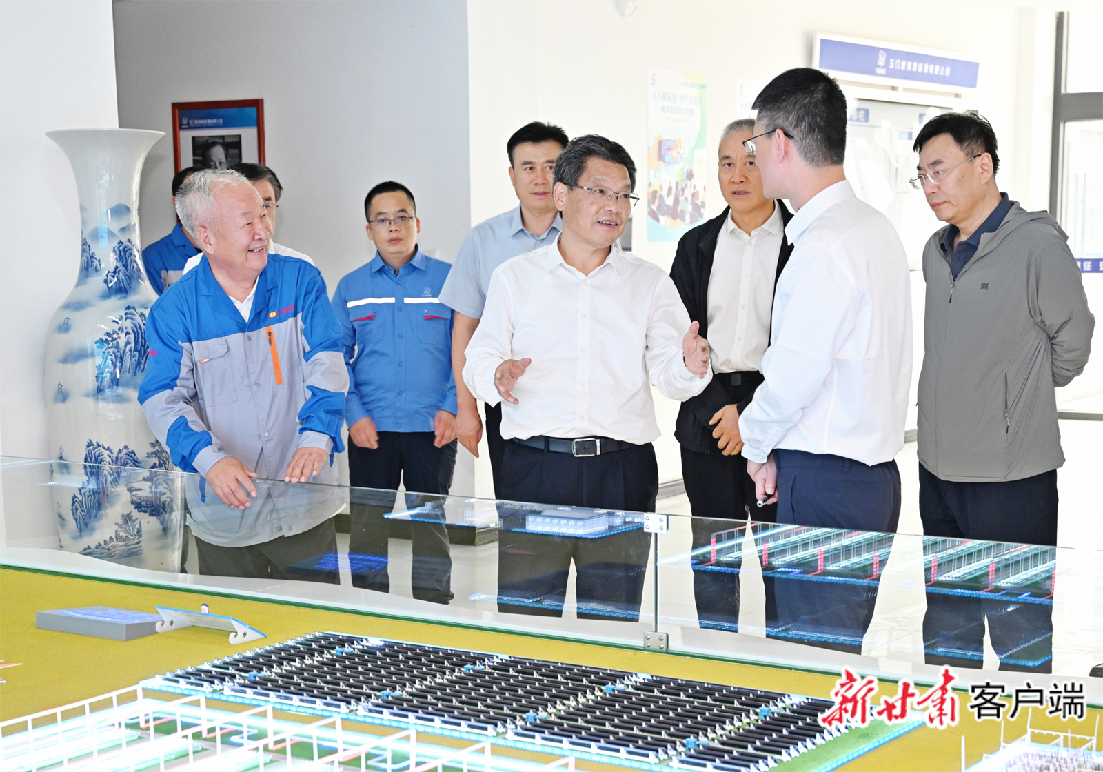 建全国重要基地“碳”路风光　甘肃省长话重点