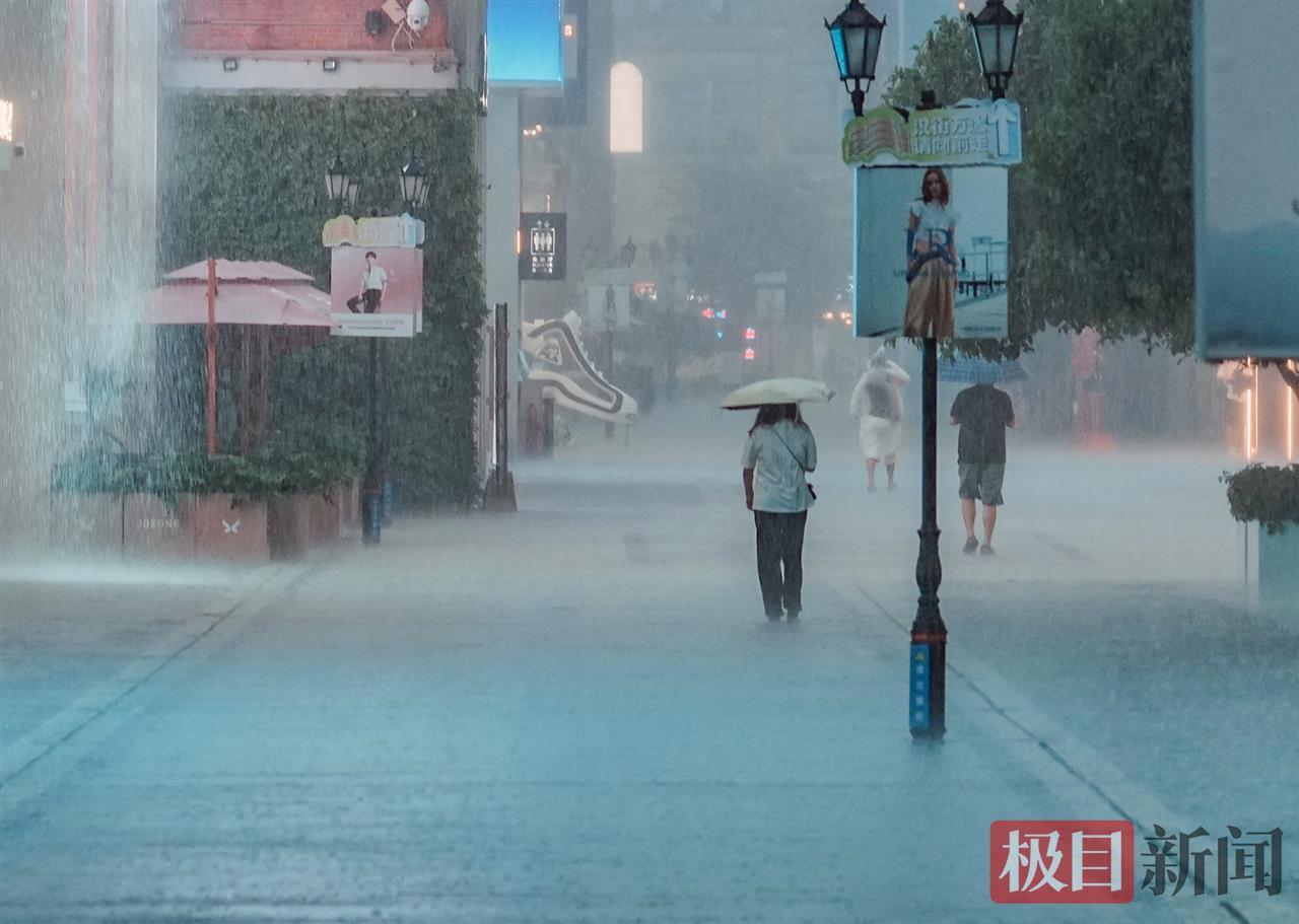 暴雨预警升级 武汉积极应对凤凰网湖北_凤凰网