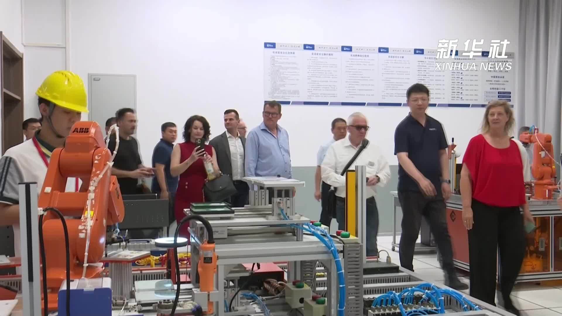 河北保定：推动职业教育对外开放与产教融合迈上新台阶