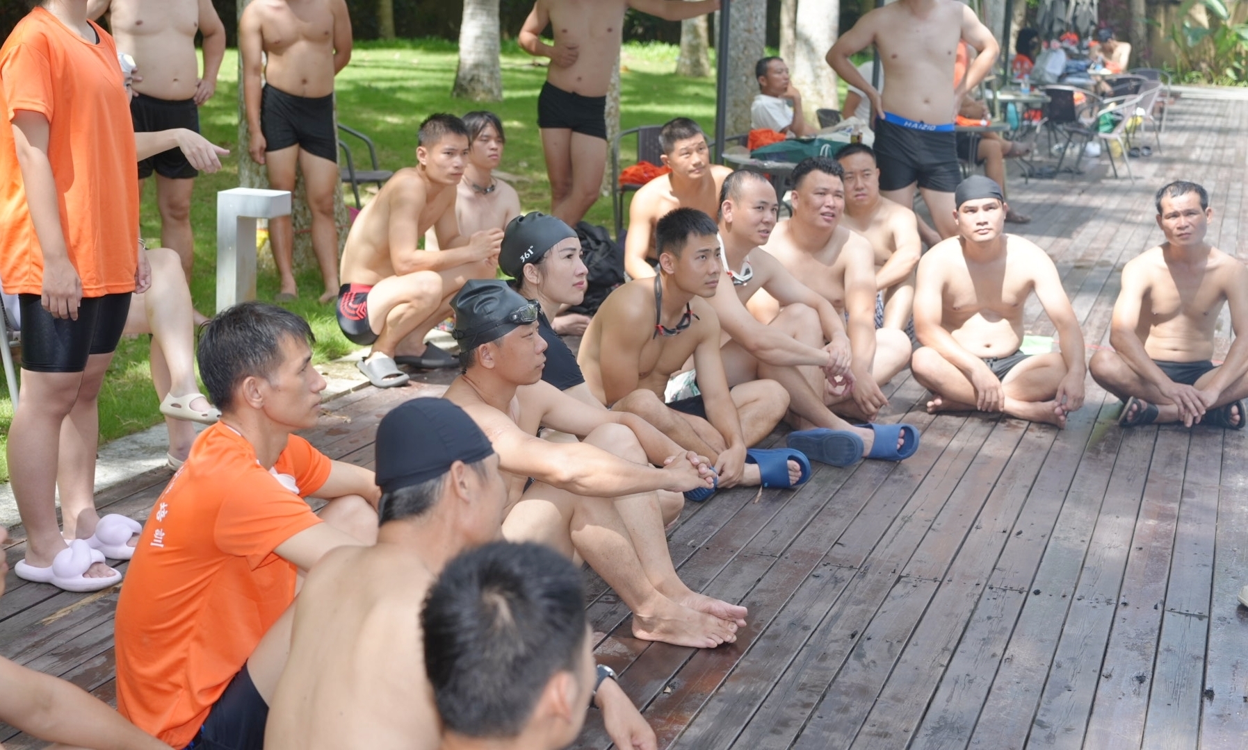 2025年保亭旅文行业游泳救生技能培训班开班