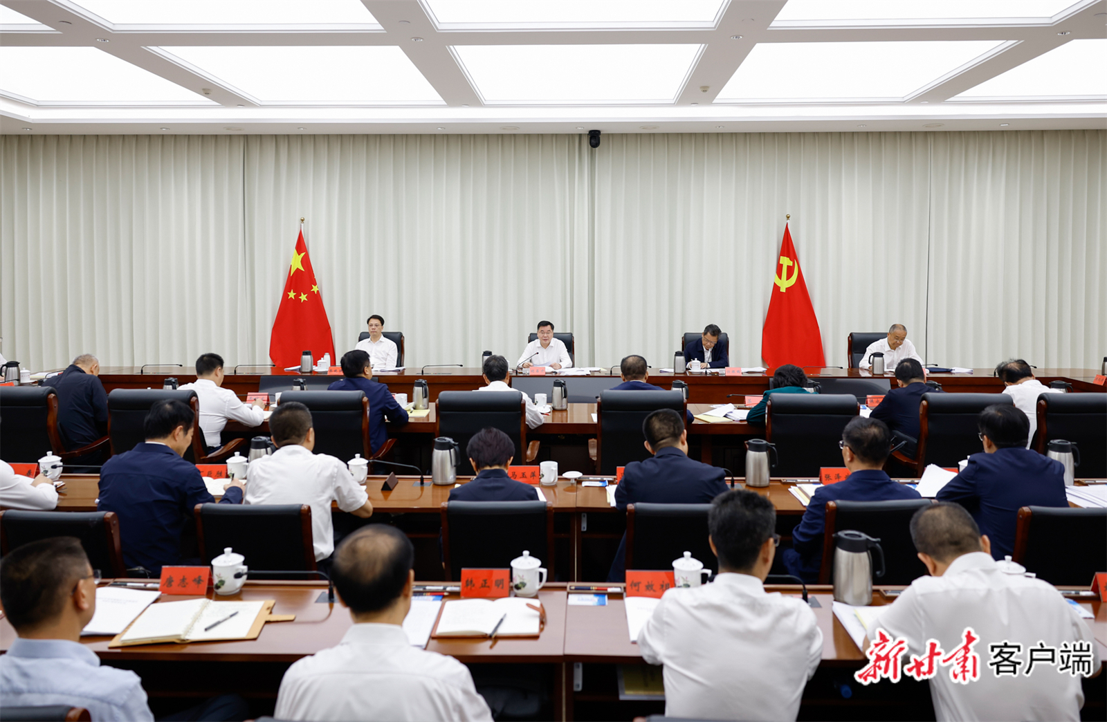 6月24日，祁连山生态环境保护工作推进会议在兰州召开，省委书记、省人大常委会主任胡昌升出席并讲话。新甘肃&middot;甘肃日报记者　孟捷