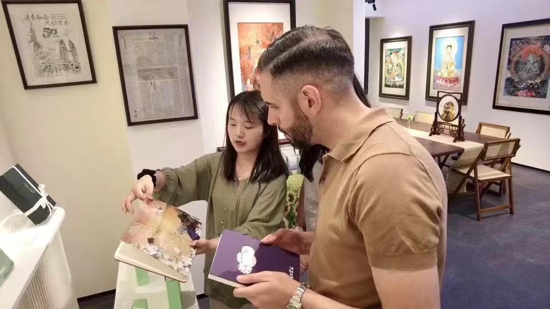 针尖上的破界突围 解码苏绣产业的现代转型之路