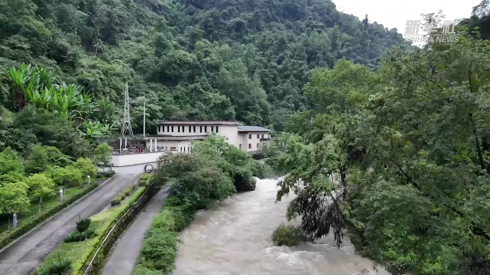 湖北五峰：强降雨持续 严守防汛防涝安全底线